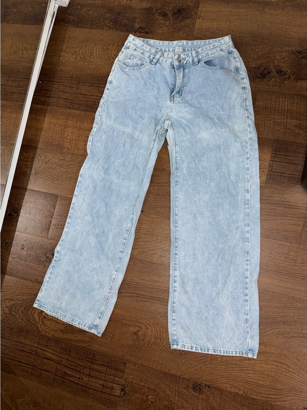 SHEIN Light Blue Relaxed Straight Men’s Jeans